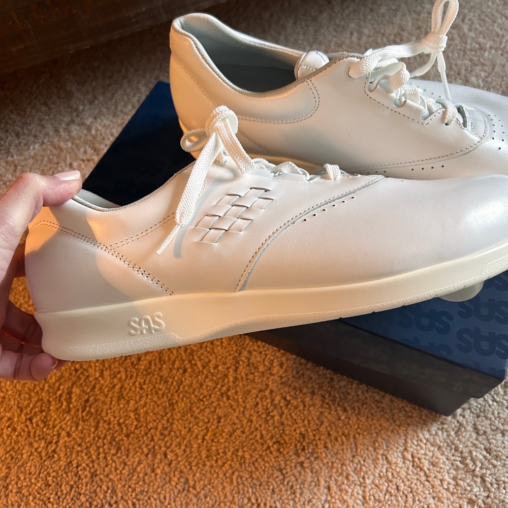 SAS Free White Sneakers Size 11 Double Wide 0083-049-60110 Brand New, Never Worn - Picture 3 of 13